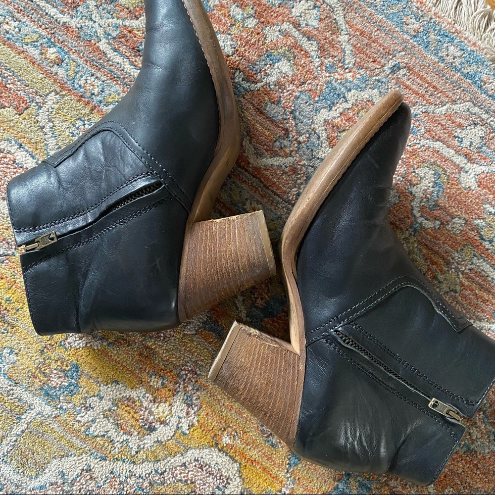 Madewell Winston Boot - Picture 6 of 7